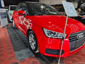 2015 Audi A1 1.0 Petrol Automatic 2 Tone color - Image 4