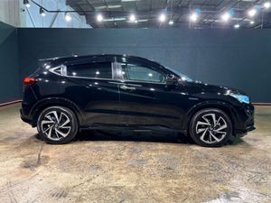 Honda Vezel HYBRID 1.5 AUTOMATIC - RS EDITION - HA - Image 3