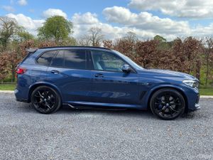 2023 BMW X5 45e M Sport - Image 3