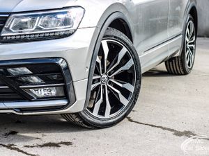 2018 VOLKSWAGEN TIGUAN R-LINE PAN ROOF - Image 2