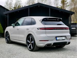 Porsche Cayenne V6 E-HYBRID 470BHP, HIGH SPEC, REA - Image 4