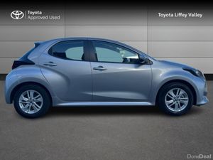 Toyota Yaris YARIS 1.5 HYBRID LUNA - Image 3