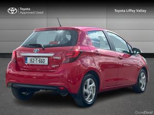 Toyota Yaris YARIS HYBRID LUXURY - Image 2