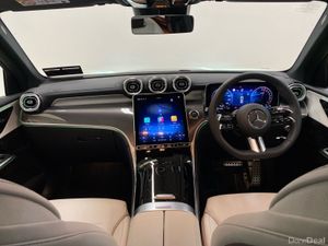 Mercedes-Benz GLC GLC 300 e 4MATIC AMG Line | Reve - Image 4