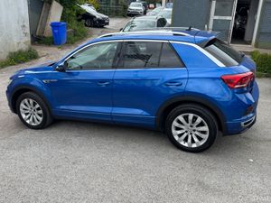 Volkswagen T-Roc 1 owner low mileage - Image 2