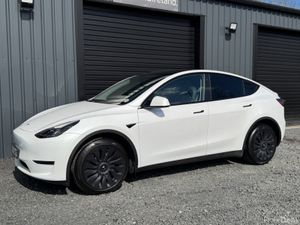 241 Tesla Model Y Long Range - Image 3