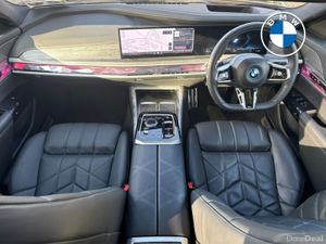 BMW i7 xDrive60 M Sport - Image 4