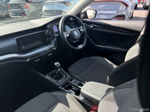 Skoda Octavia AMBITION 1.0 TSI 110 110HP 5DR - Image 4