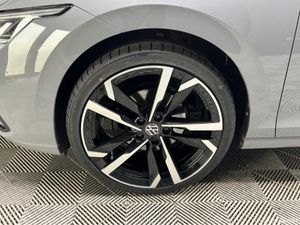 Volkswagen Golf 2.0 TDI LIFE 115PS 5DR - Image 2