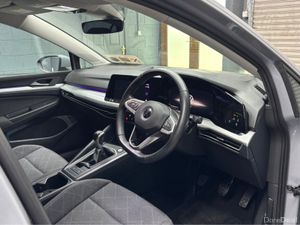 Volkswagen Golf 2.0 TDI LIFE 115PS 5DR - Image 3