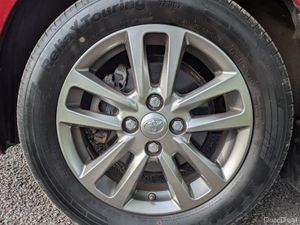 TOYOTA YARIS AURA /LOW KMS /NEW NCT - Image 3