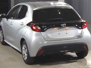 2022 Toyota Yaris Hybrid - Image 4