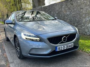 Volvo V40 2.0 D2 MOMENTUM - Image 3