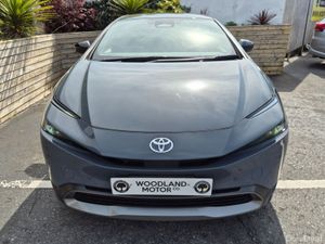 Toyota Prius 2.0 HEV / G-PACK HIGH SPEC / LOW MILE - Image 4