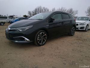 2016 Toyota Auris Hybrid - Image 3