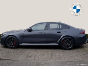 BMW M5 Saloon - Image 4