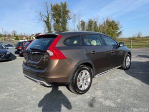Volvo V60 2.0 D4 CROSS COUNTRY DIESEL 190 BHP AUTO - Image 4