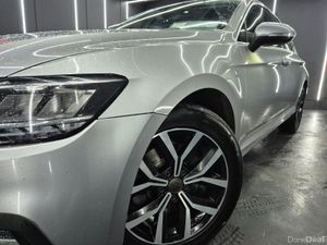 Volkswagen Passat 2020 - Image 2