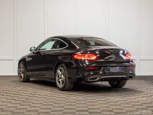 192 Mercedes-Benz C-Class C300 AMG Line - Image 4