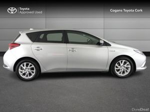 Toyota Auris DAA-ZWE186H 5DR AUTO - Image 3