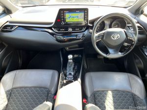 Toyota C-HR 1.8 HYBRID SOL - Image 4