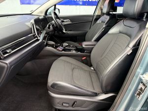 2023 KIA SPORTAGE 1.6 K3 MY23 PHEV 230BHP AUTO - Image 3
