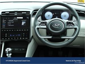 Hyundai Tucson 2WD Executive Plus w 2 Tone Roof - Image 4