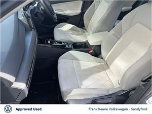 Volkswagen Golf *Style* 1.5 eTSI 130HP  DSG MHEV @ - Image 4