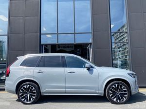 Volvo XC90 T8 Ultra Recharge 7 Seat AWD Auto (PHEV - Image 4