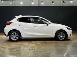 Mazda Demio 1.5 AUTOMATIC - REVERSE CAMERA - A/C H - Image 3