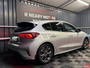 2022 Ford Focus Diesel Automatic ST-Line - Image 3