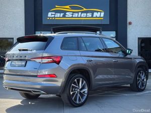 2.0 TDI SportLine SUV 5dr Diesel DSG 4WD Euro 6 (s - Image 4