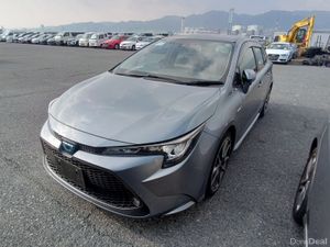 2020 Toyota Corolla Touring Hybrid - Image 2