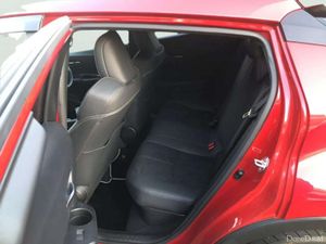 Toyota C-HR 1.8 HYBRID S GR SPORT - Image 4