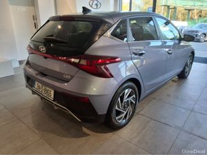 Hyundai i20 DELUXE PLUS ** VERY LOW KMS ** - Image 2