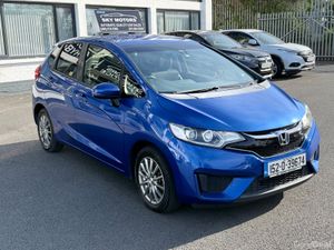 2015 HondaJAZZ/ Fit 1.5 Hybrid Automatic - Image 4
