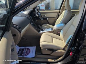 Volvo XC90 2.4 D AWD SE GT 5DR AUTO 7 SEATER - Image 4