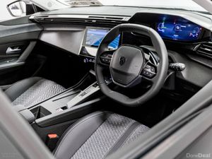 Peugeot 308 E-Allure 58kWh 155HP - Image 2