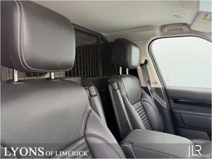 Land Rover Discovery 3.0D SE 2 Seater Commercial S - Image 4