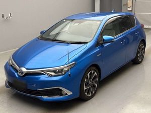 2017 Toyota Auris Hybrid - Image 2