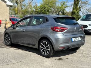 RENAULT CLIO AUTOMATIC “NCT UNTIL 2027” 2023 - Image 4