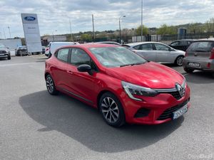 Renault Clio 2023 - Image 2