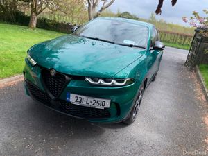 Alfa Romeo Tonale 2023 Phev - Image 2
