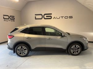 Ford Kuga 1.5 TDCI TITANIUM - AUTOMATIC- LOW KMS - Image 2