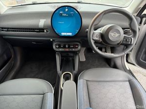 Mini Cooper Cooper E - Image 4