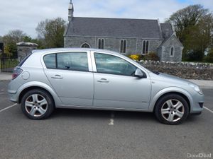 2010 Vauxhall Astra No Tax or Test Sold as seen - Image 2