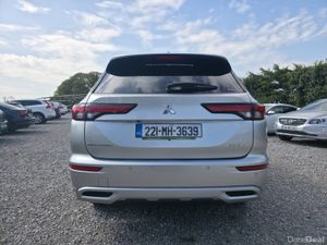 Mitsubishi Outlander 2022 - Image 4