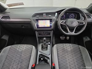 Volkswagen Tiguan Black Edition TSi eHybrid 245 DS - Image 4