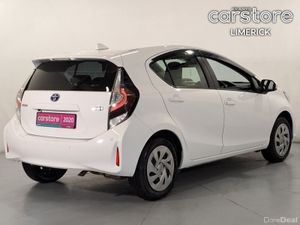 Toyota Aqua 1.5 HYBRID - Image 3