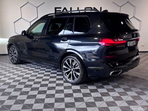 BMW X7 XDRIVE 30D 7 SEATER // SUNROOF // HIGH SPEC - Image 4
